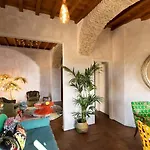 Manfredi Palm Suites